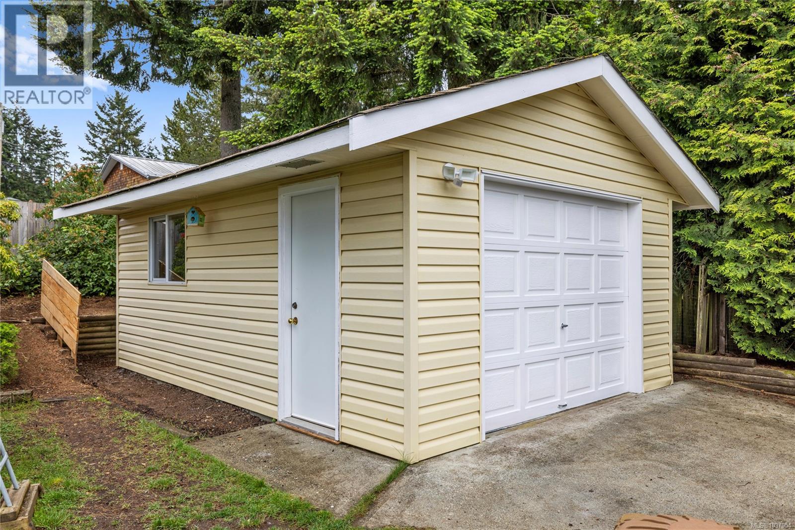 6413 Dover Rd - 2