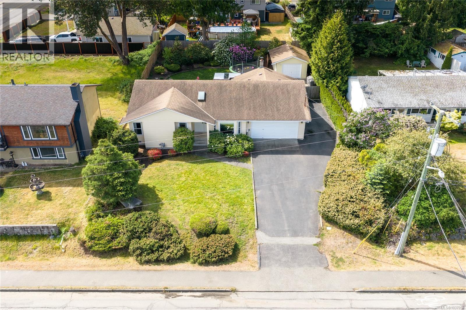 6413 Dover Rd, Nanaimo