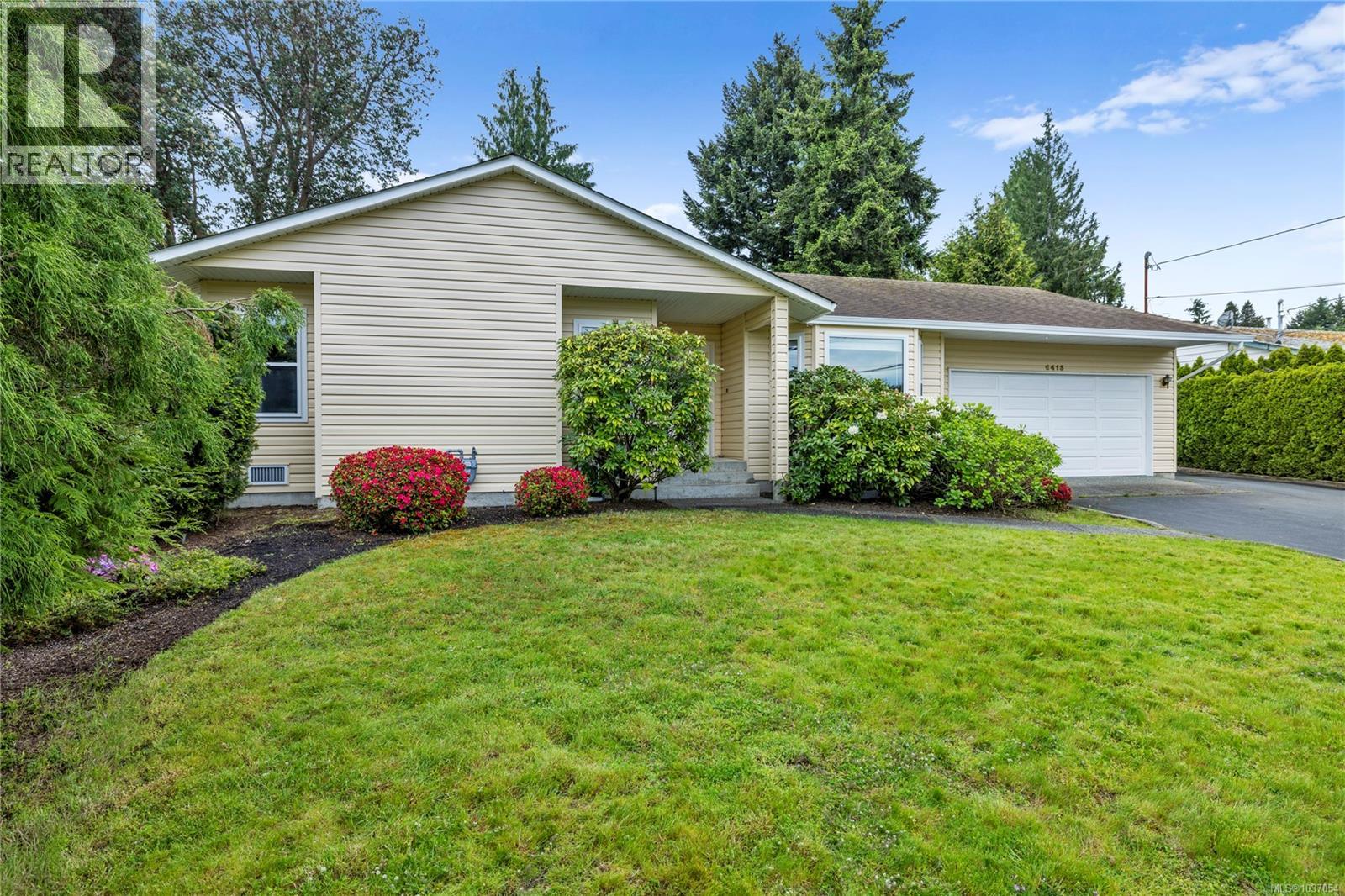 6413 Dover Rd, Nanaimo