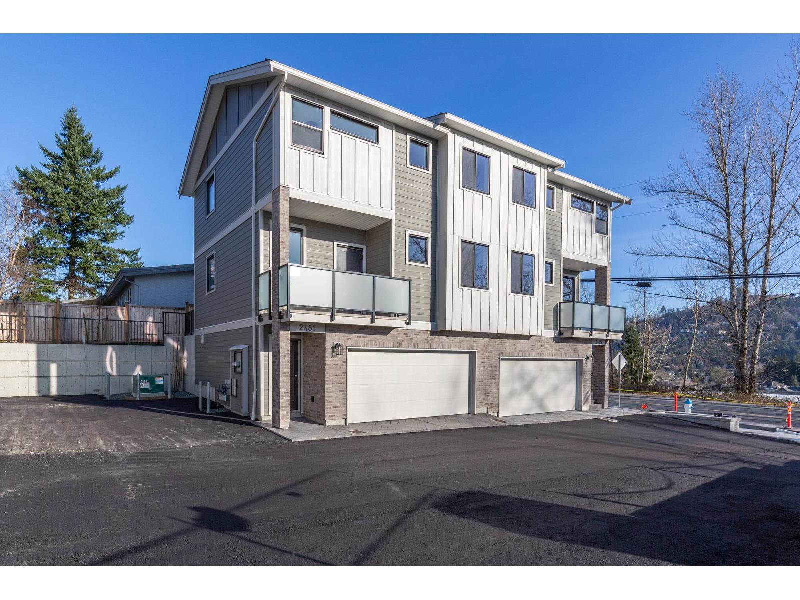 3 Bed, 3 Bath Condo for Sale in Abbotsford – 2473 BECK ROAD, Abbotsford – MLS# R3114221 - Image 35