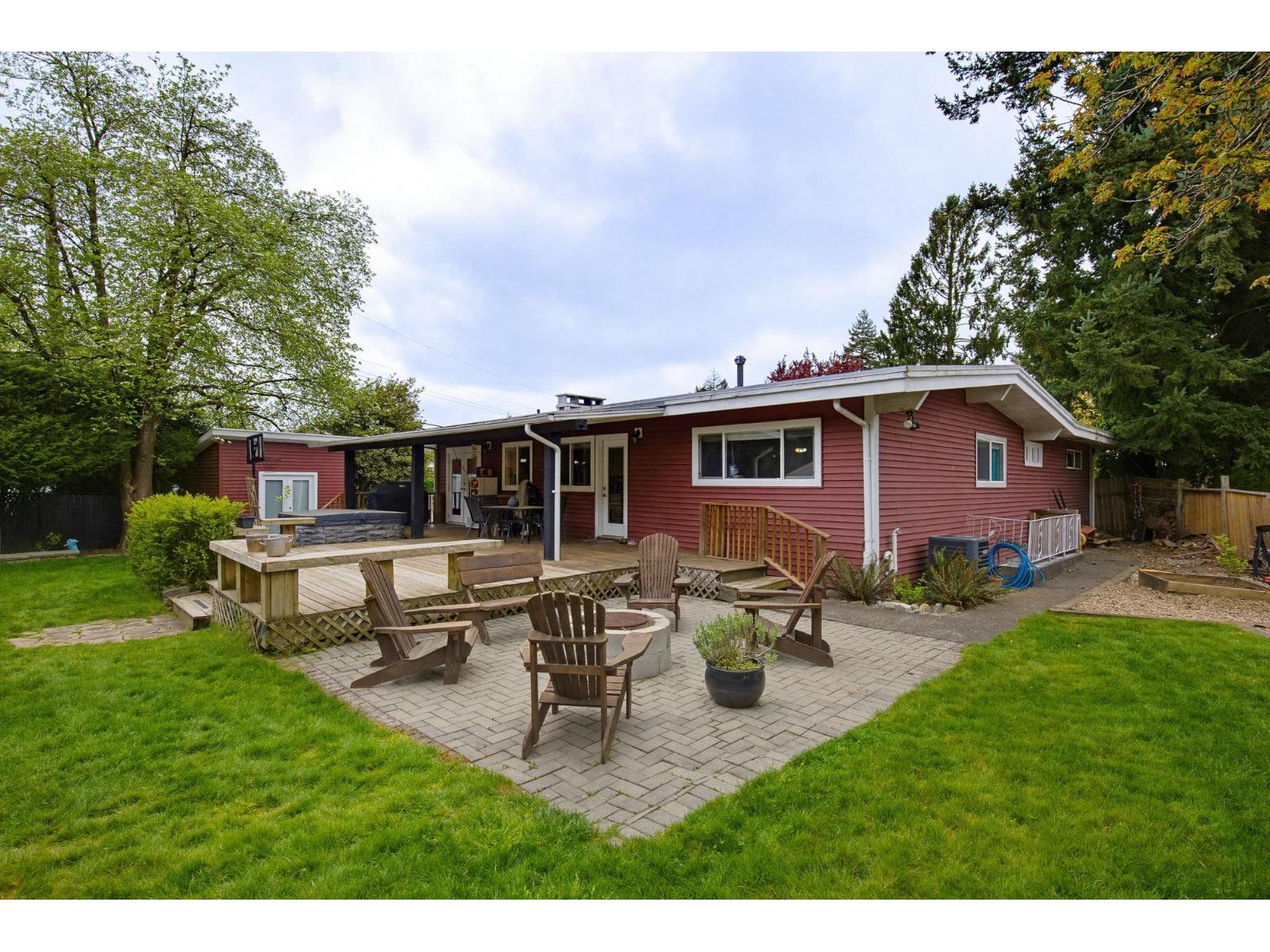 2662 SHEFFIELD Way - main photo