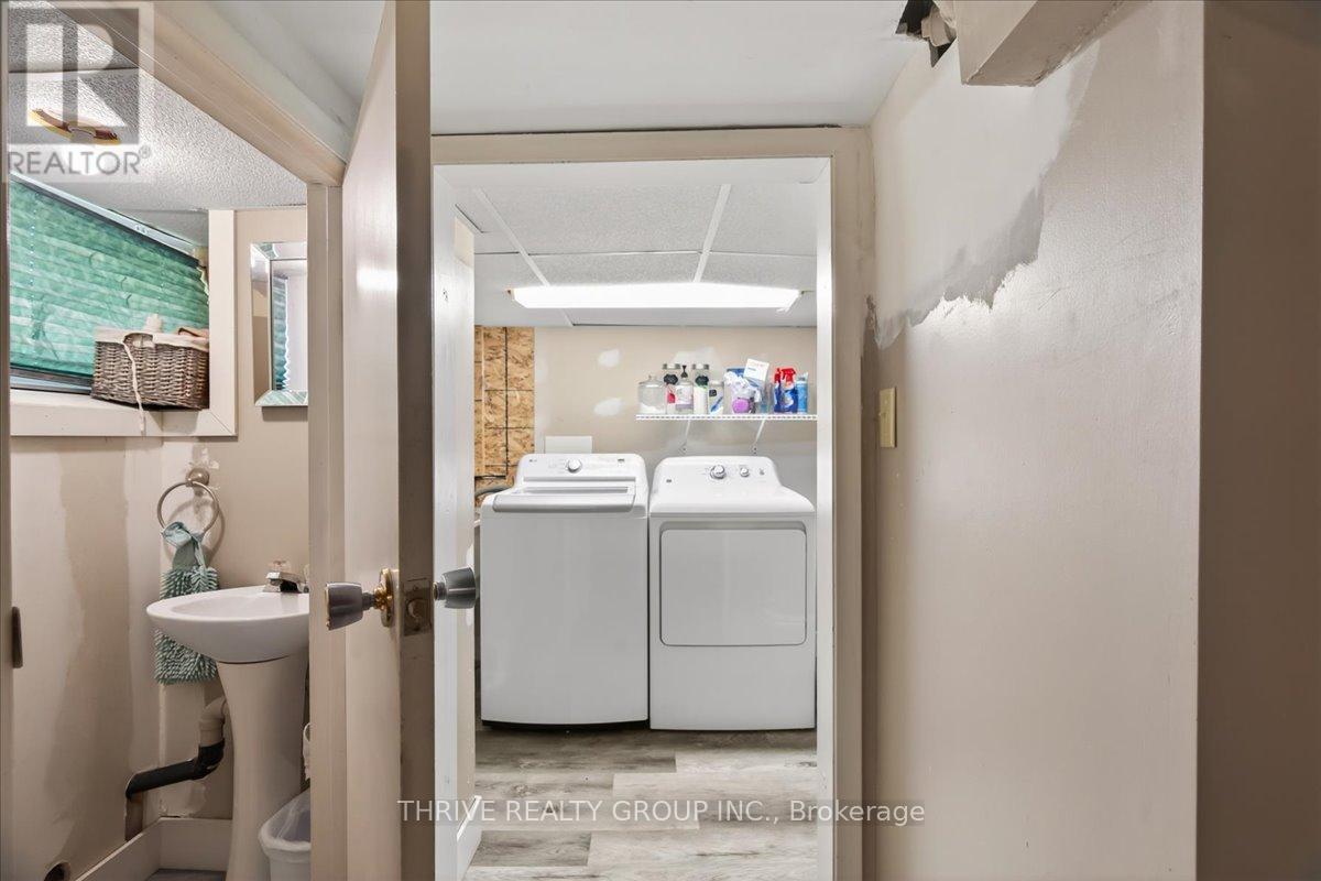 251 RIDOUT STREET S - 39