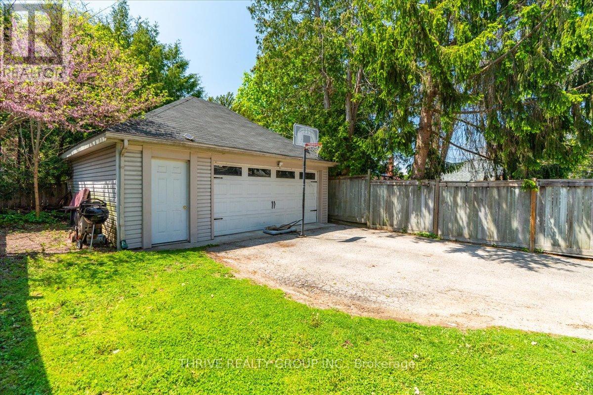 251 RIDOUT STREET S - 43