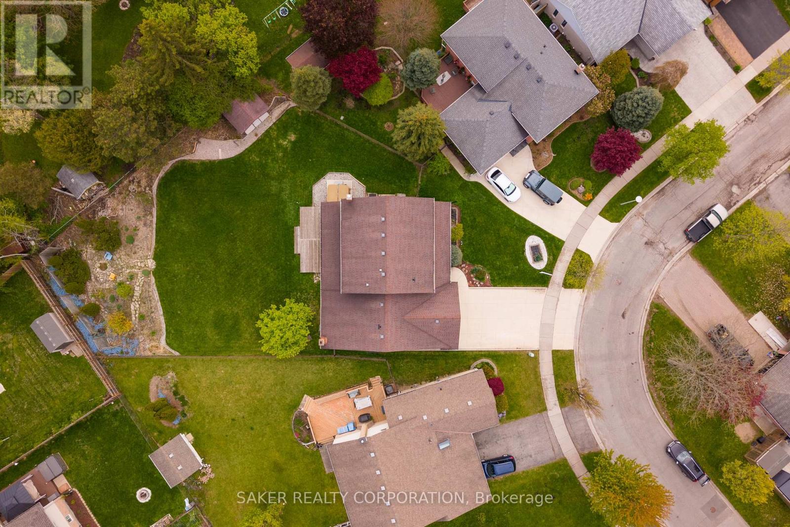 44 GOLFVIEW CRESCENT - 13