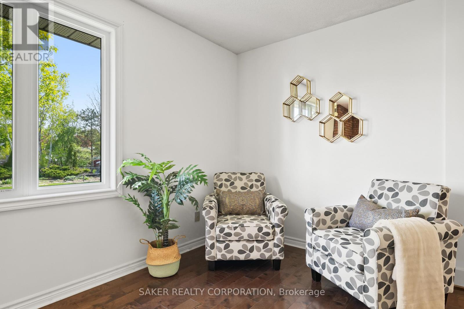 44 GOLFVIEW CRESCENT - 28