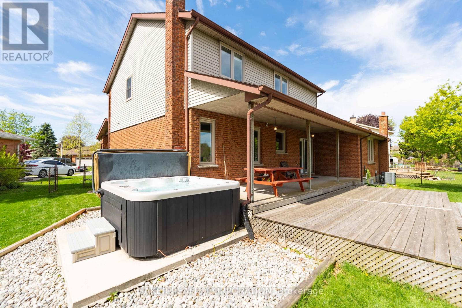 44 GOLFVIEW CRESCENT - 6