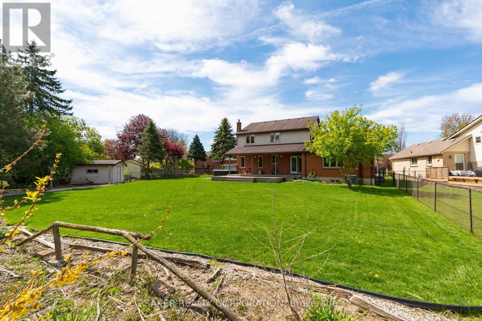 44 GOLFVIEW CRESCENT - 9