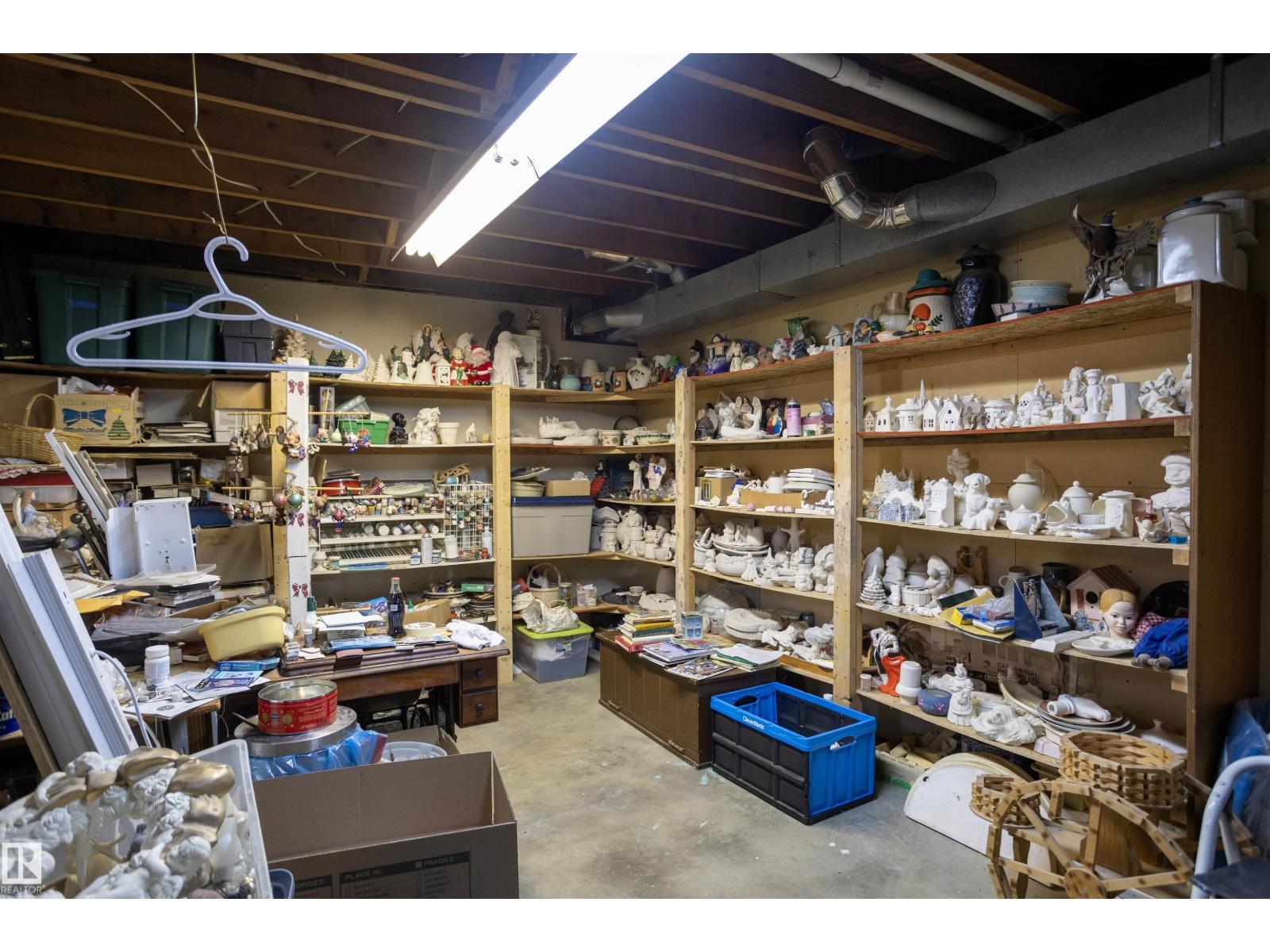 10428 68 AV NW - 35