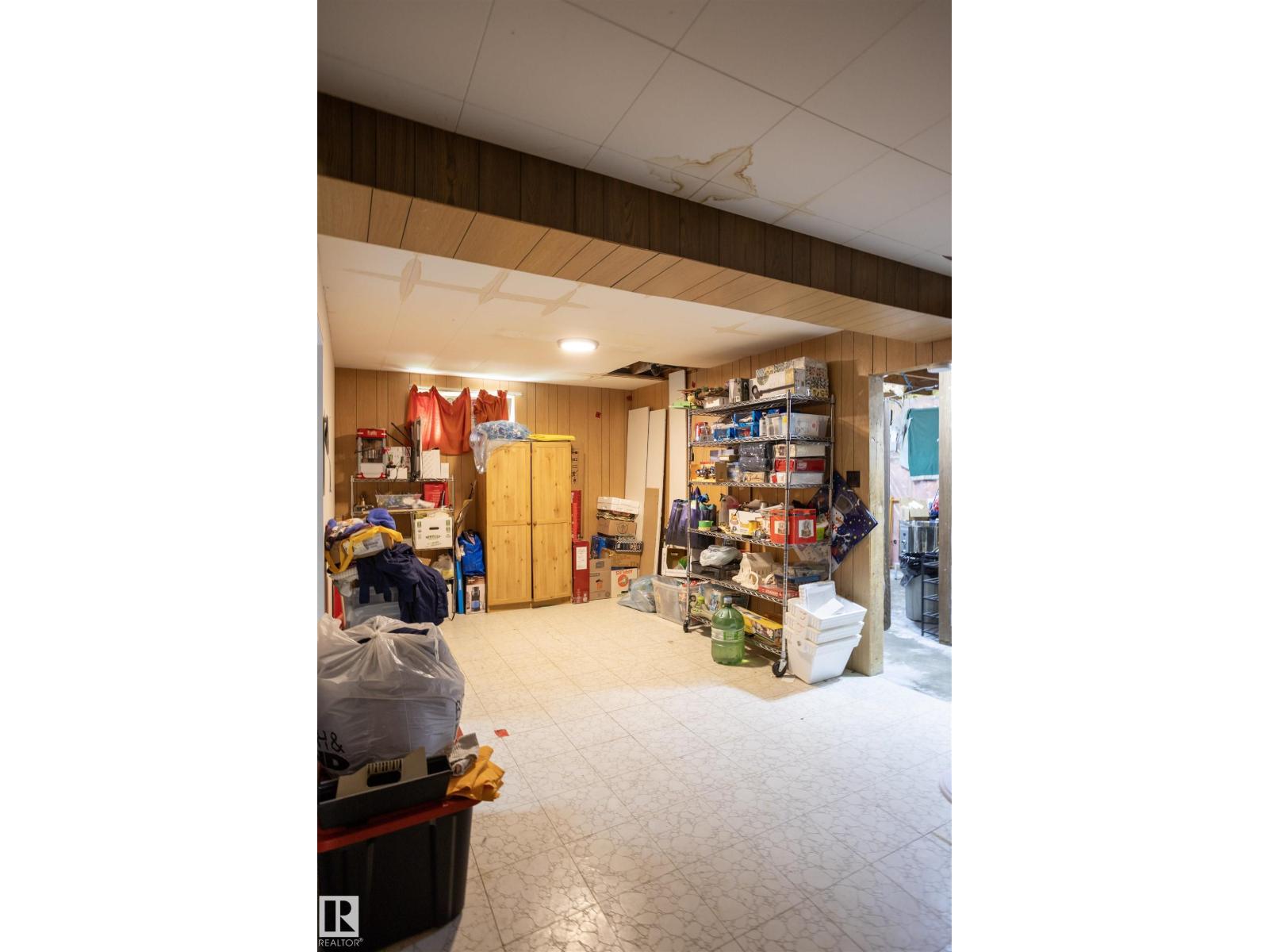 10428 68 AV NW - 41
