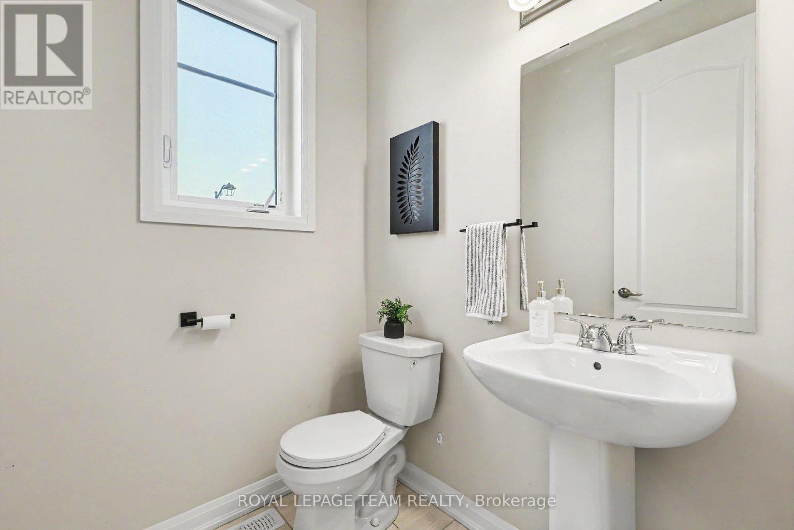 255 MEYNELL ROAD - 15
