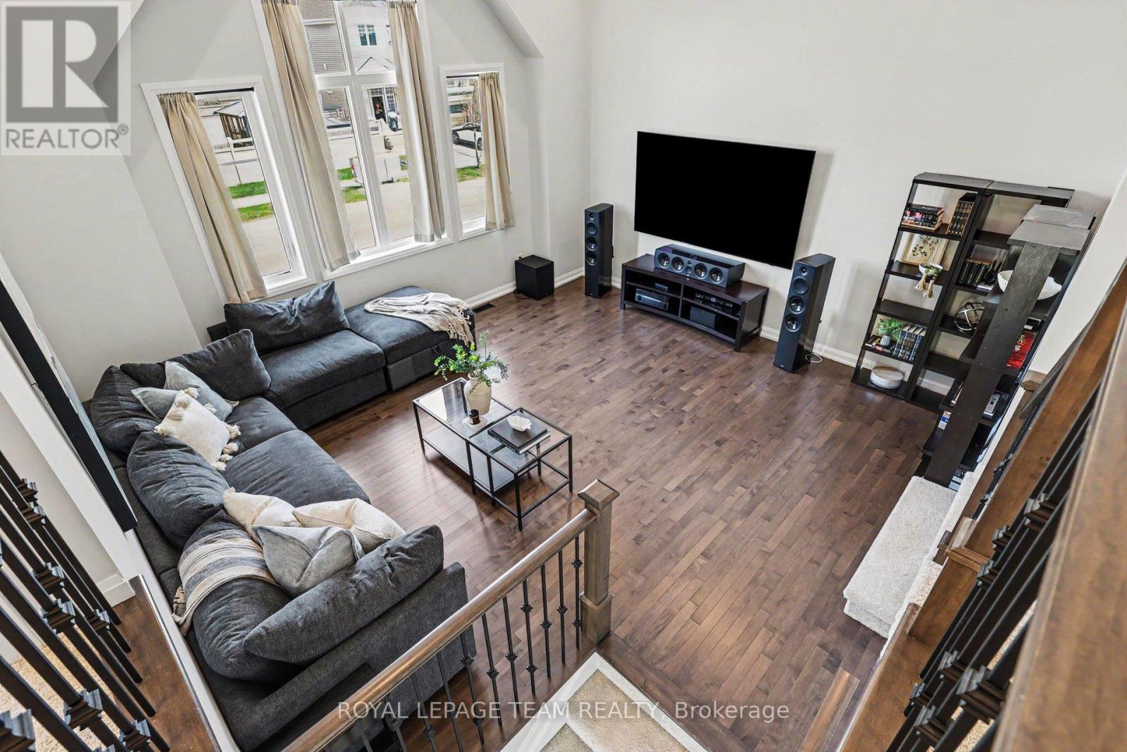 255 MEYNELL ROAD - 17