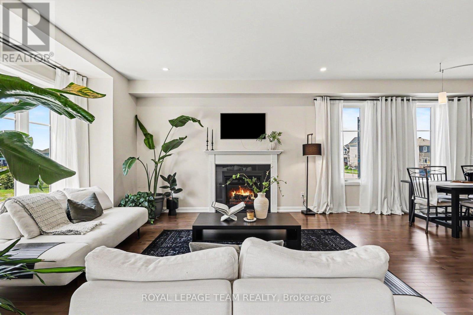 255 MEYNELL ROAD - 6