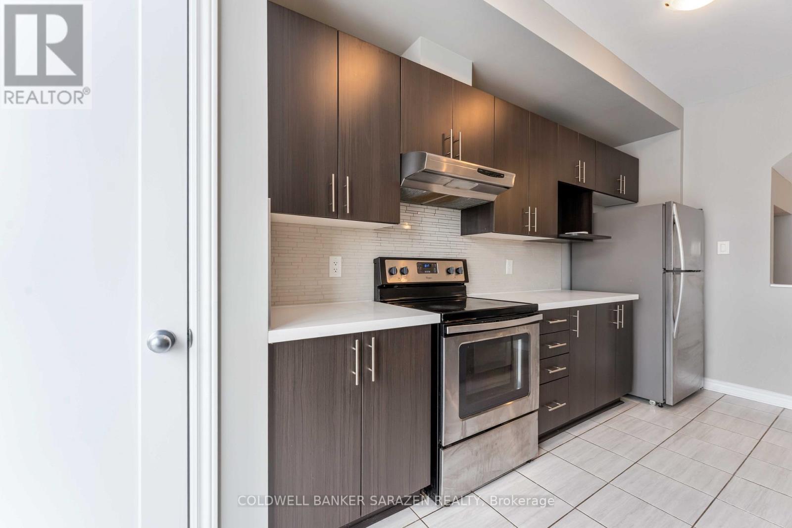 948 KILBIRNIE DRIVE - 11
