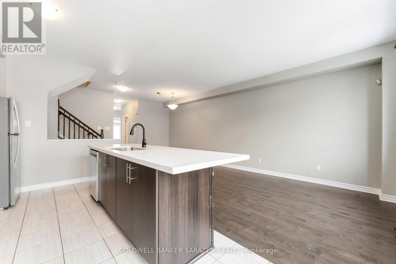948 KILBIRNIE DRIVE - 12