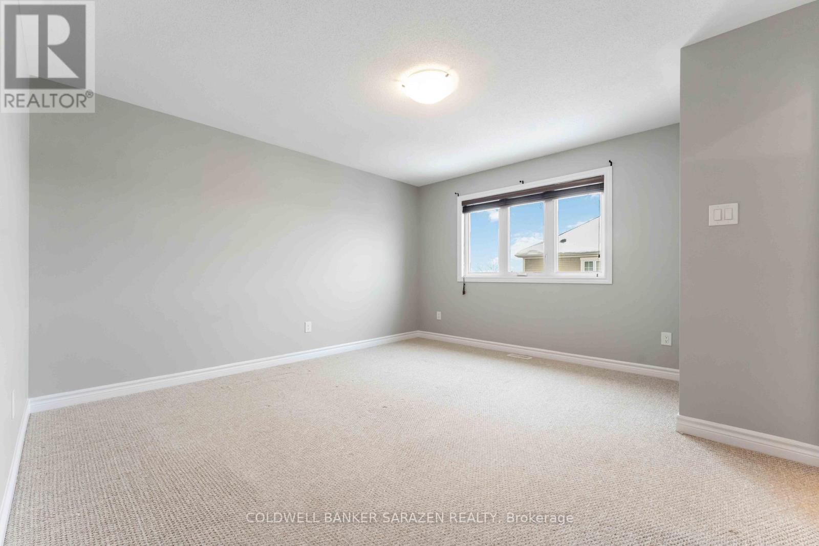 948 KILBIRNIE DRIVE - 14