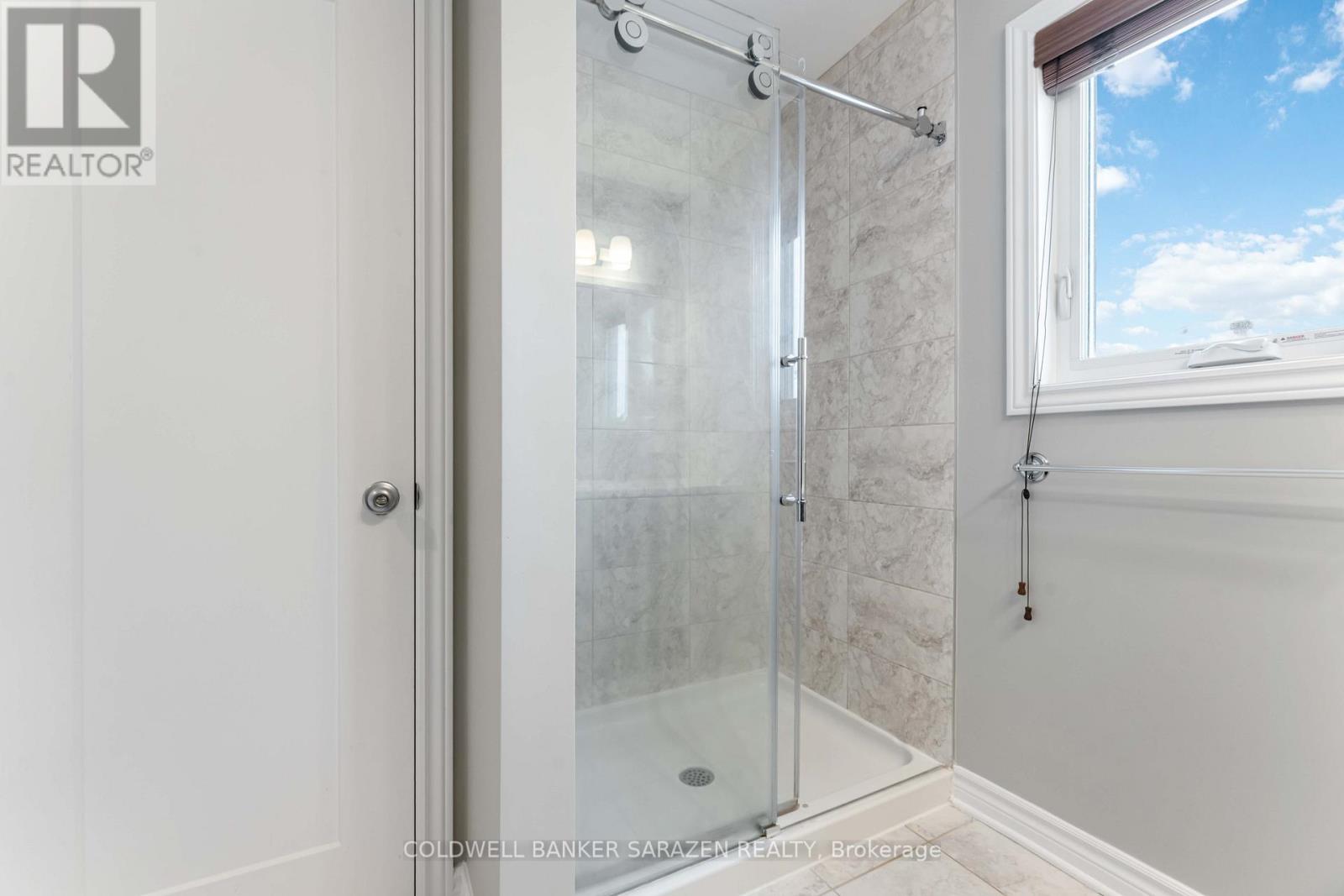 948 KILBIRNIE DRIVE - 19