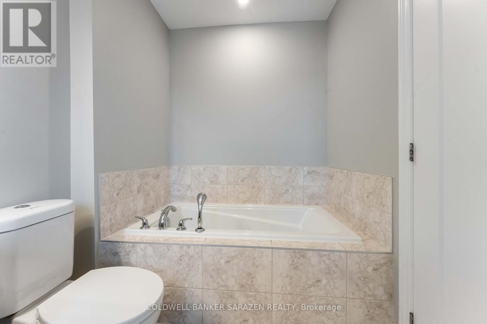 948 KILBIRNIE DRIVE - 20