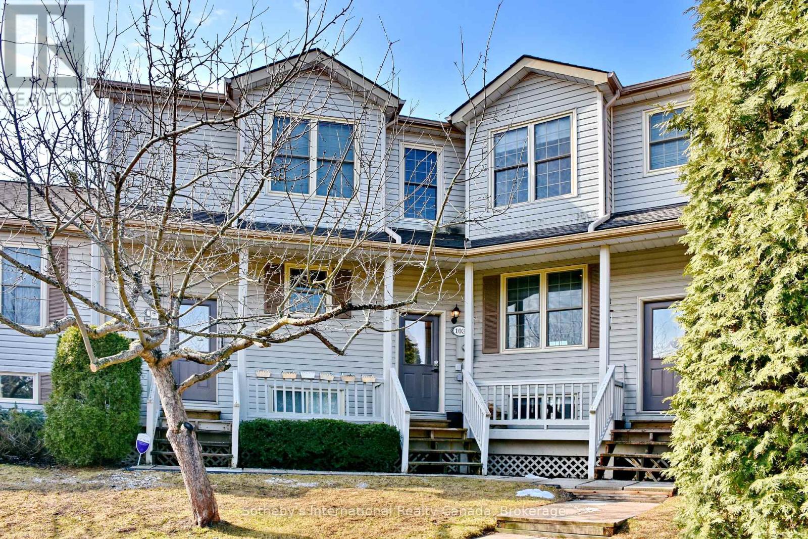 #103 150 VICTORIA STREET S - 1