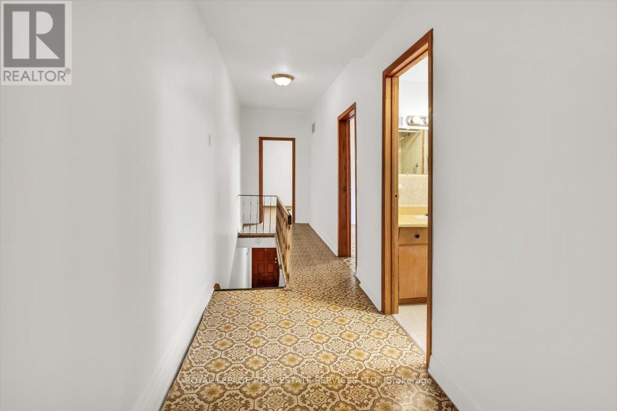 215 CLINTON STREET - 11