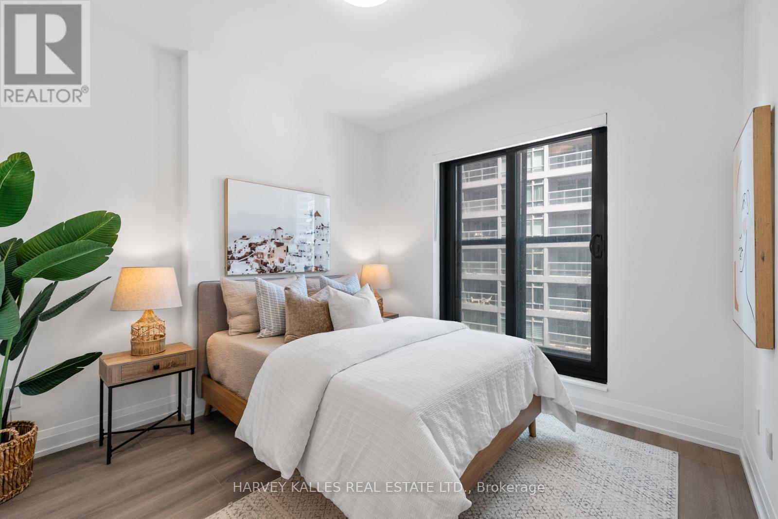 #1001 20 SOUDAN AVENUE - 14