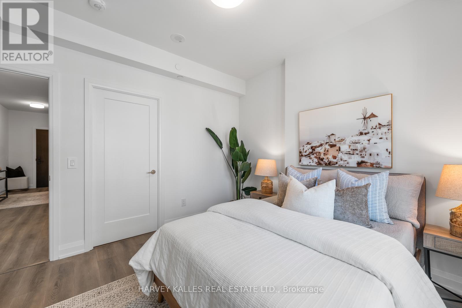 #1001 20 SOUDAN AVENUE - 18