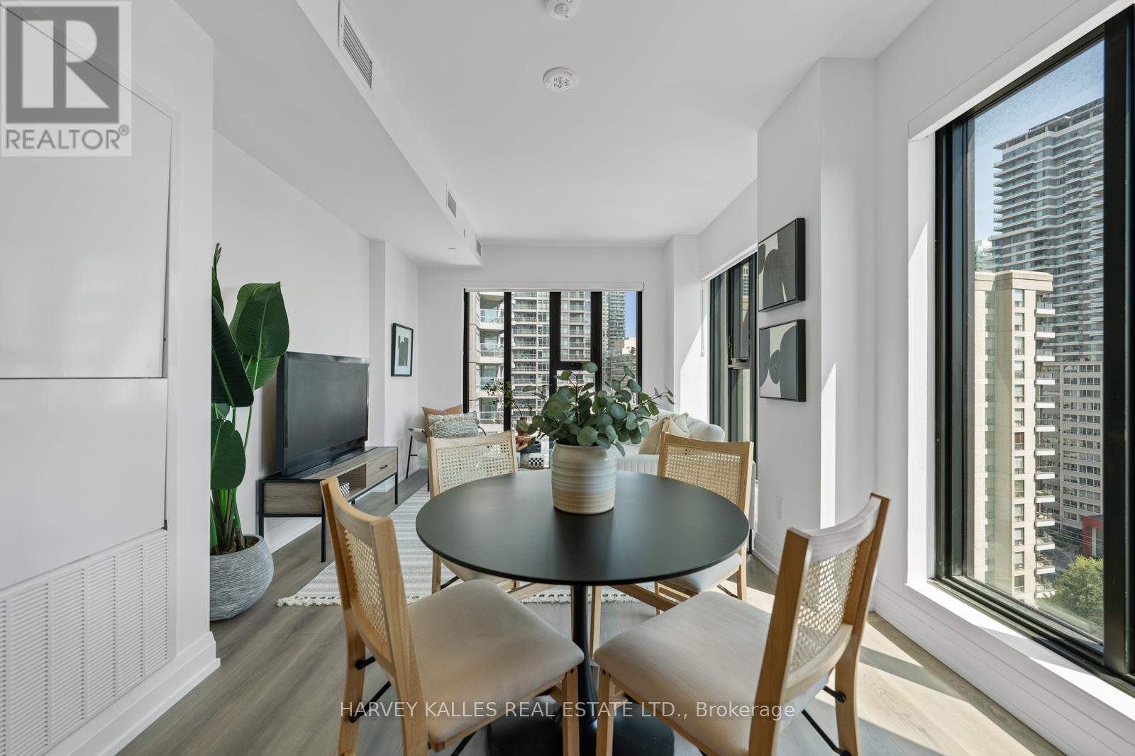 #1001 20 SOUDAN AVENUE - 30