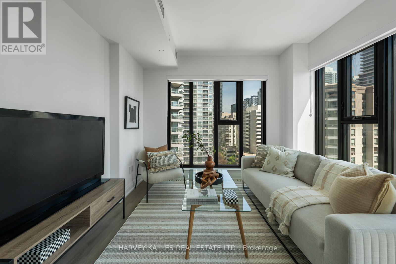 #1001 20 SOUDAN AVENUE - 35
