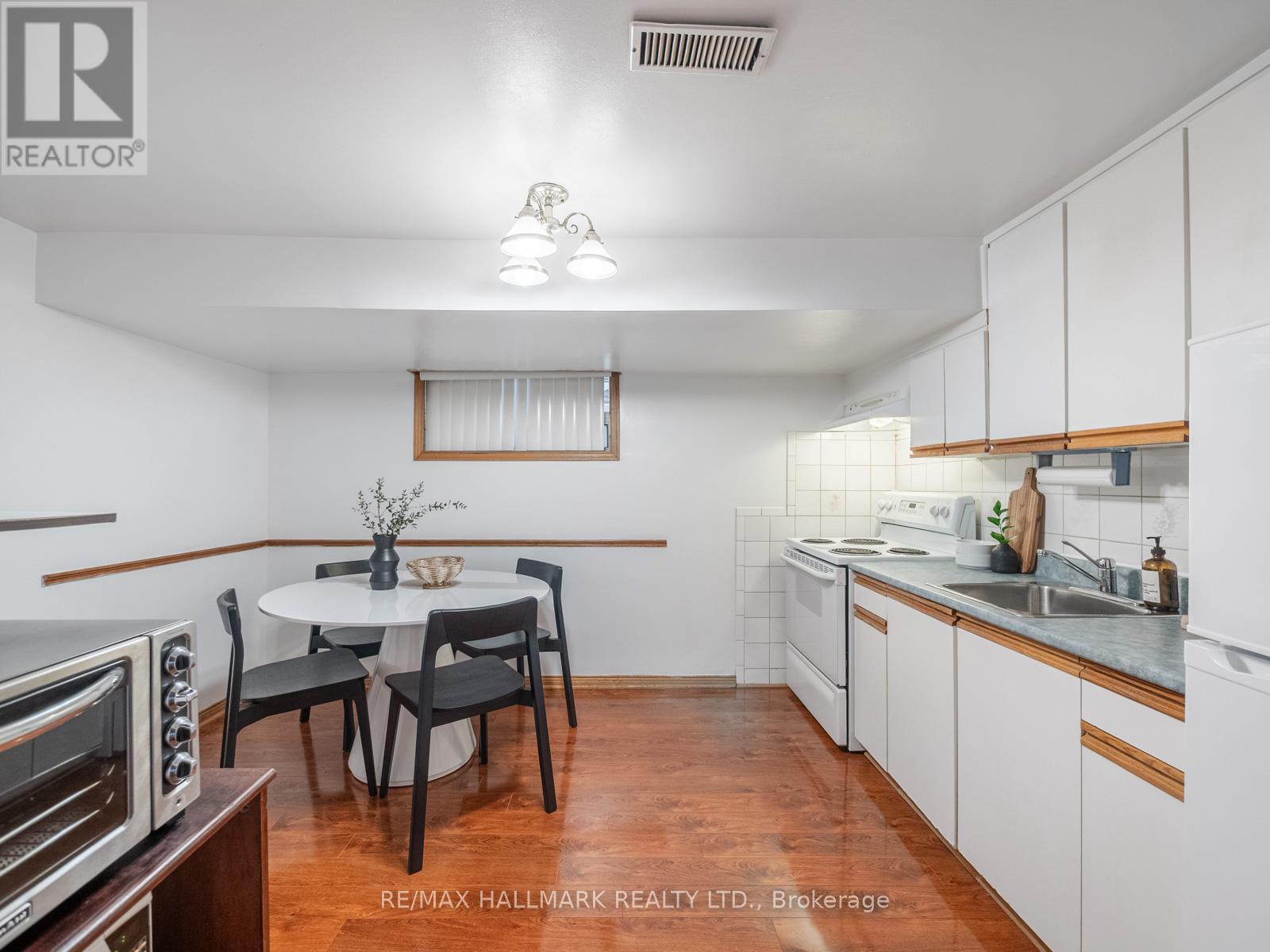 453 JONES AVENUE - 37