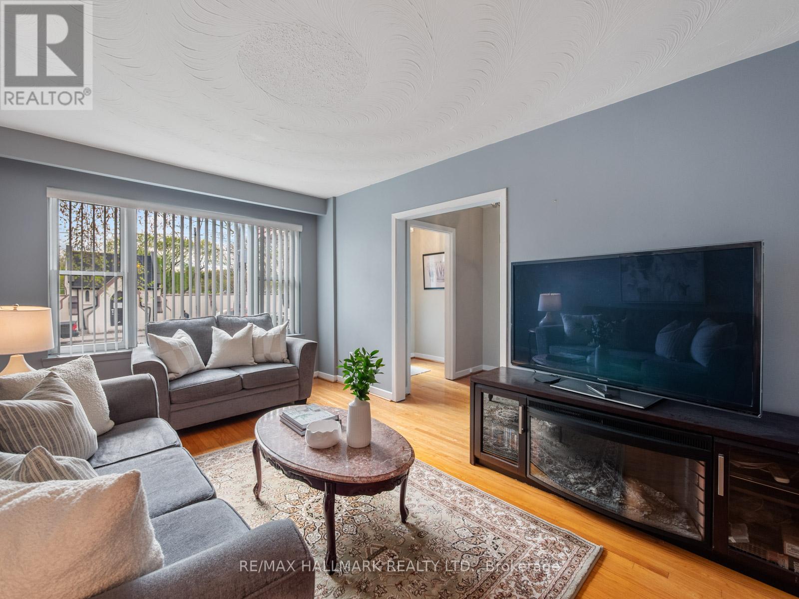 453 JONES AVENUE - 5