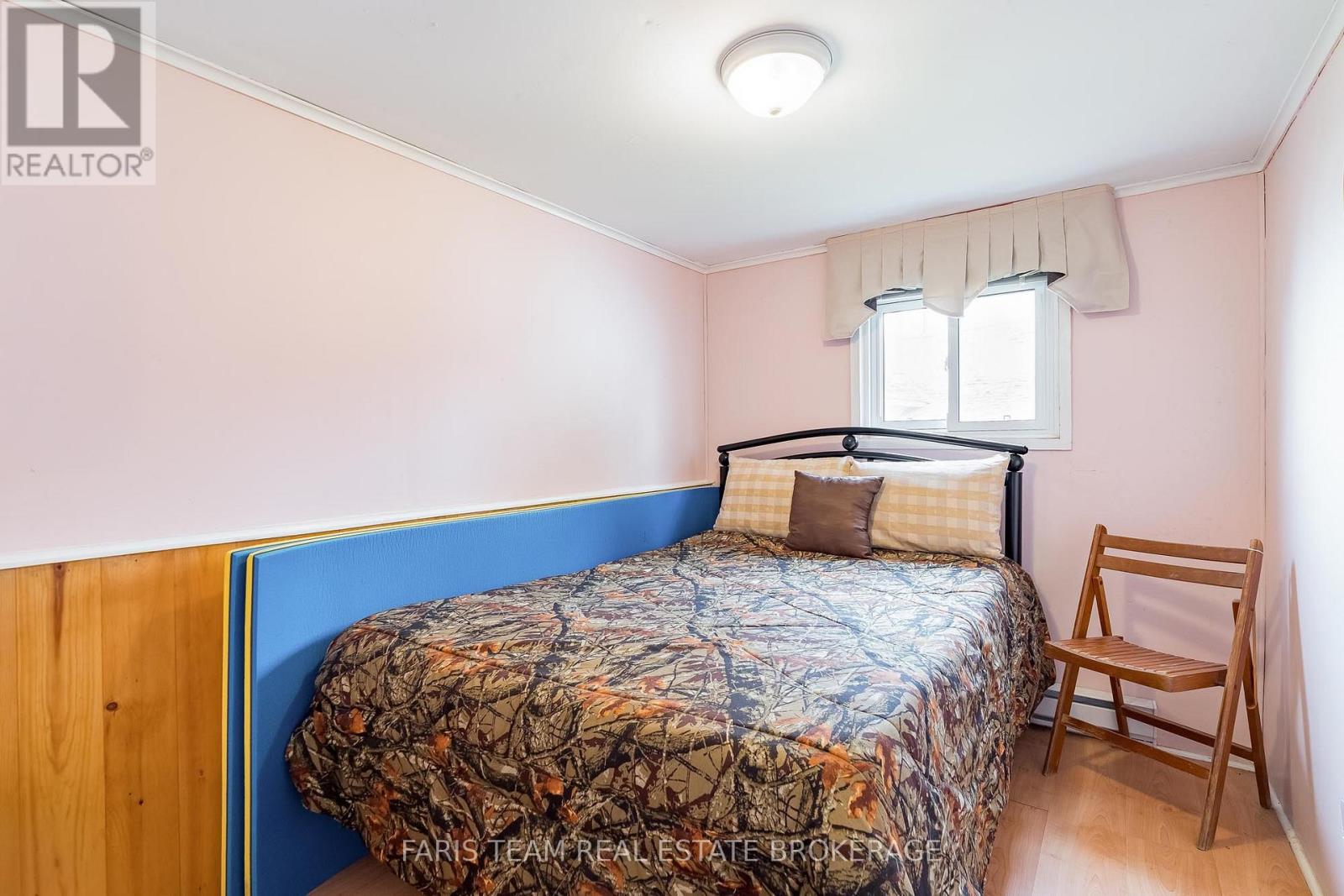 148 HOYT AVENUE - 23