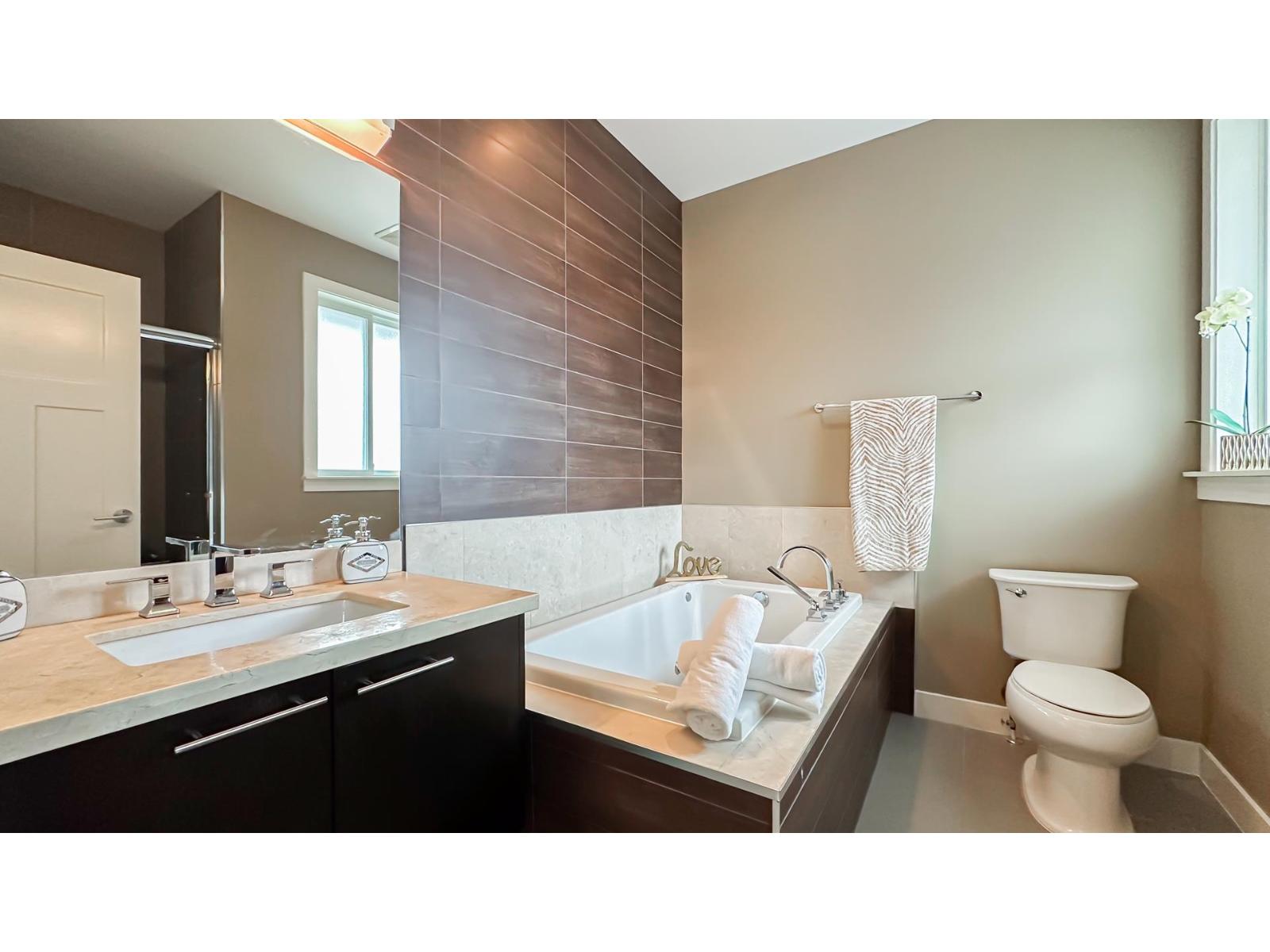 4 Bed, 4 Bath Townhouse for Sale in Surrey – 25 15977 26 AVENUE, Surrey – MLS# R3125697 - Image 26