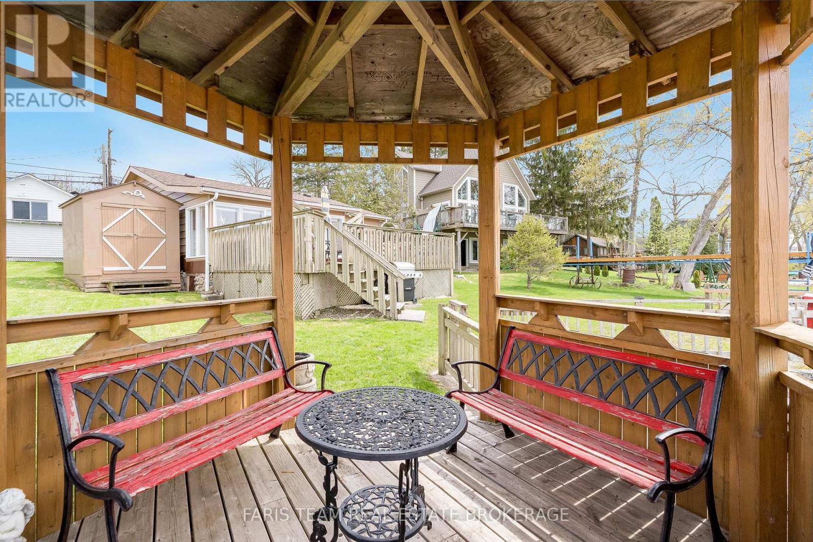 148 HOYT AVENUE - 34