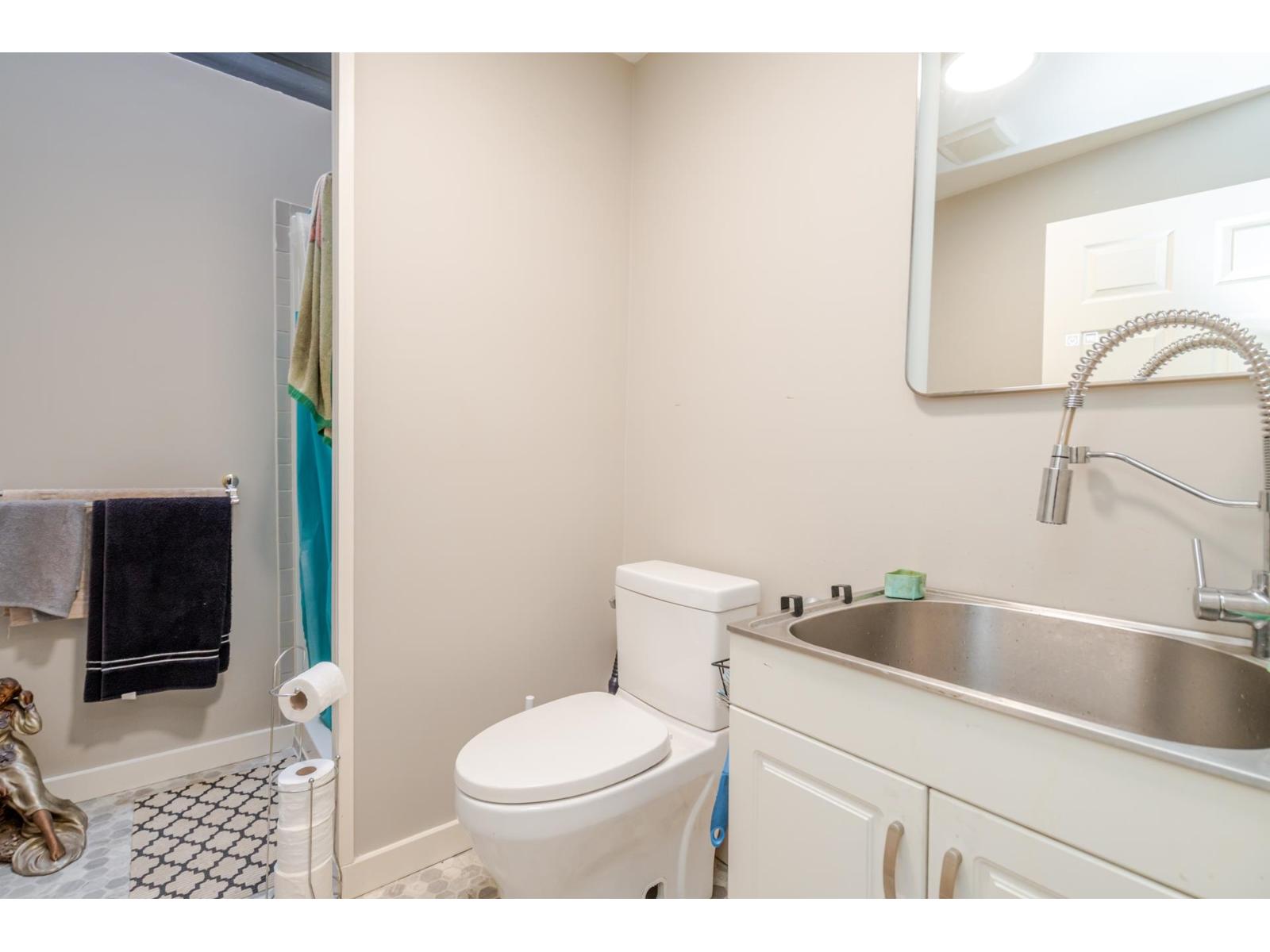 4 Bed, 2 Bath House for Sale in Abbotsford – 34843 LABURNUM AVENUE, Abbotsford - Image 23