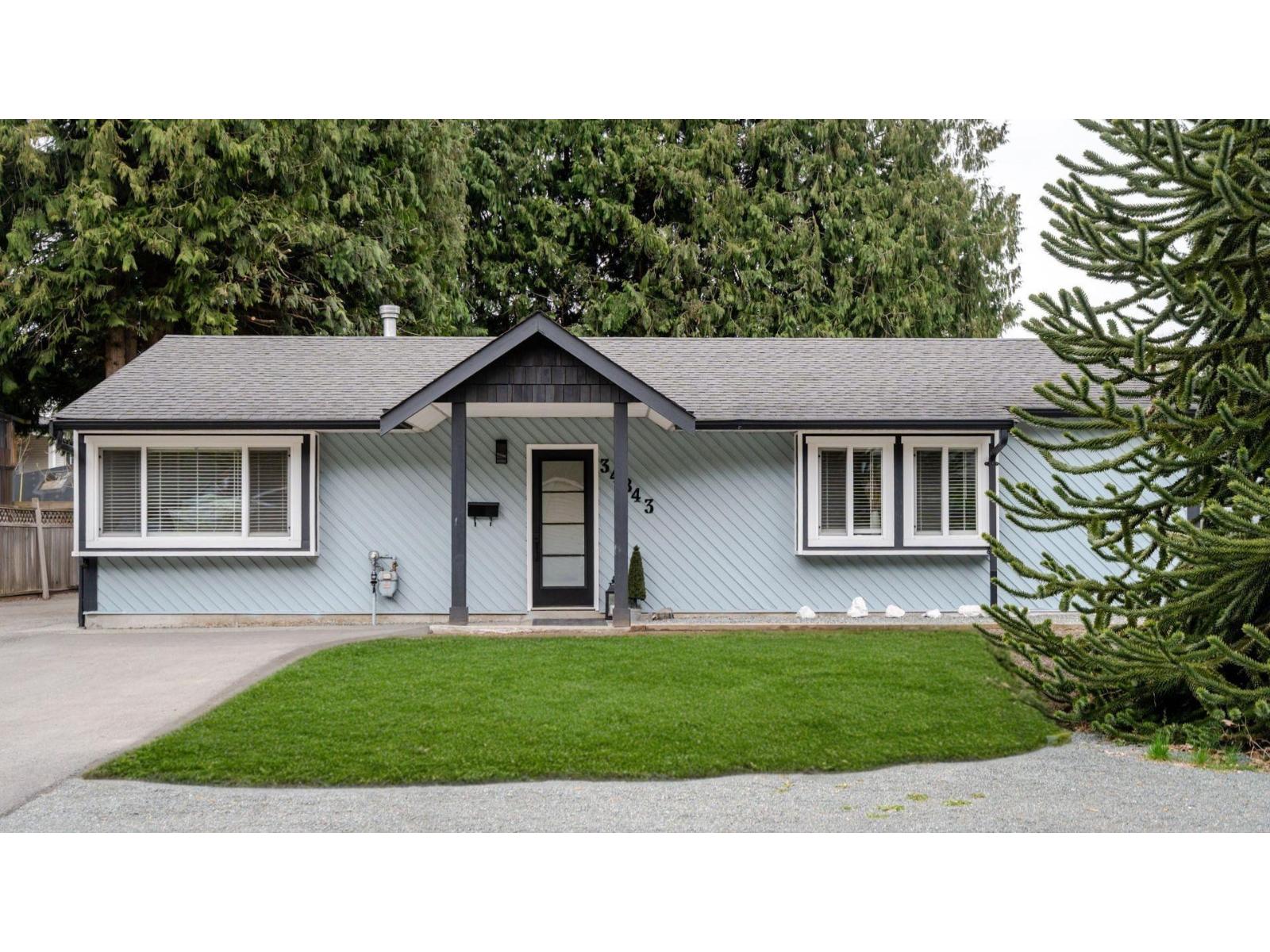 4 Bed, 2 Bath House for Sale in Abbotsford – 34843 LABURNUM AVENUE, Abbotsford - Image 3