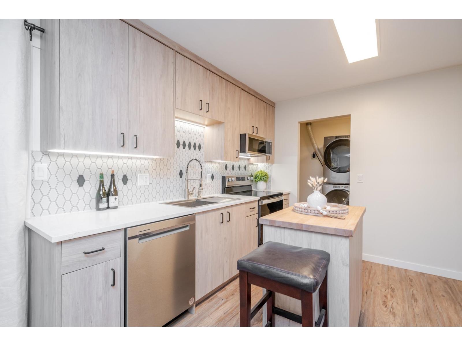 4 Bed, 2 Bath House for Sale in Abbotsford – 34843 LABURNUM AVENUE, Abbotsford - Image 7