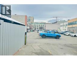 528 Bernard Avenue, Kelowna, BC V1Y6P1 Photo 10