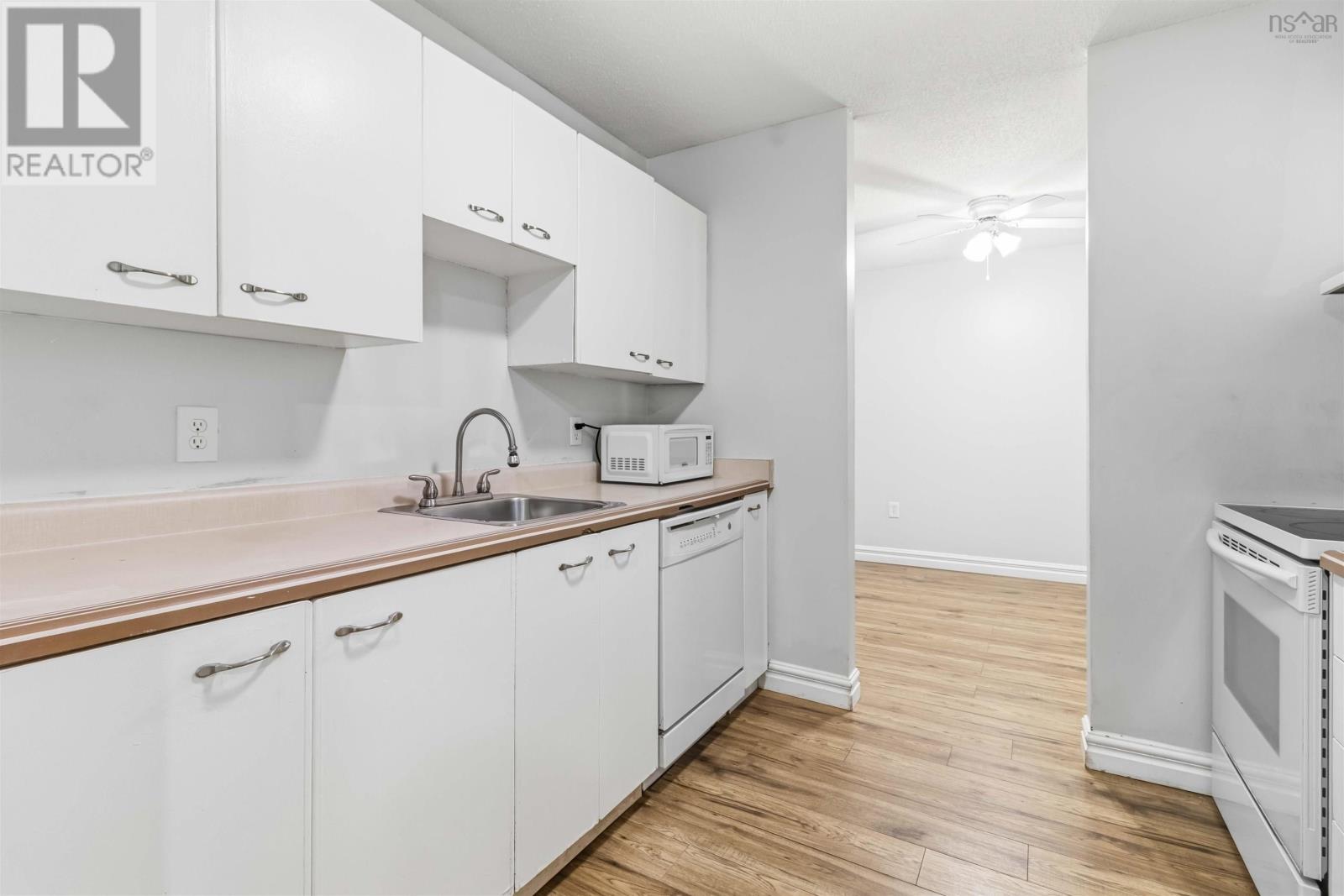 #322 7 Forest Hills Parkway - 5