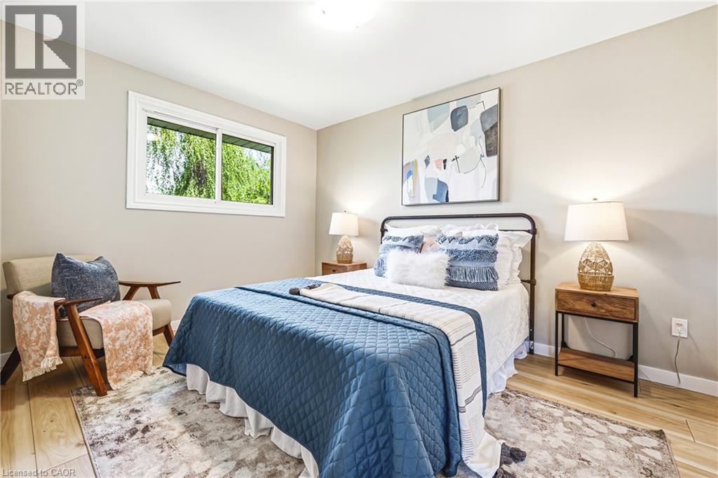 104 GARDINER Drive - 16