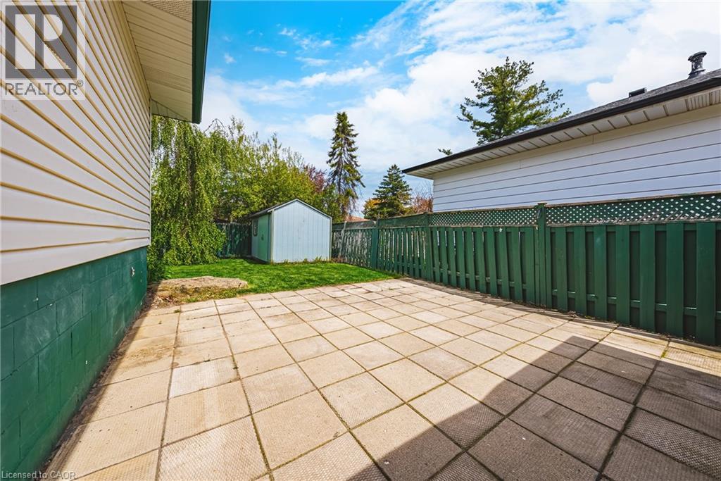 104 GARDINER Drive - 38
