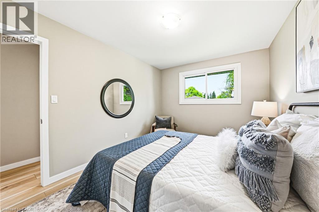 104 GARDINER Drive - 17