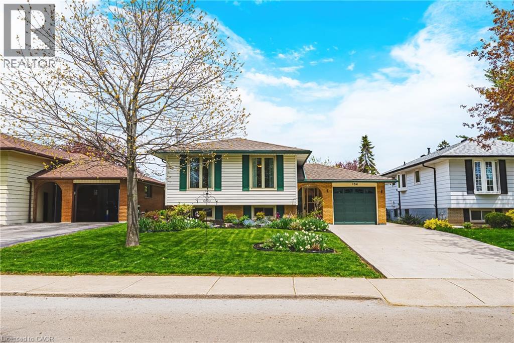 104 GARDINER Drive - 1
