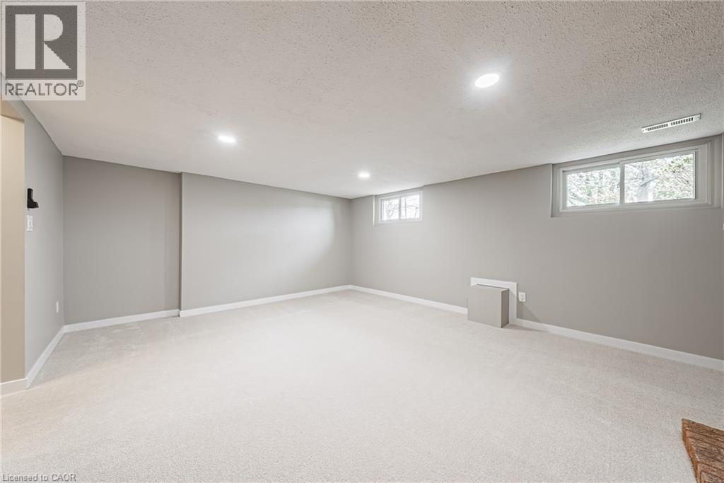 104 GARDINER Drive - 26