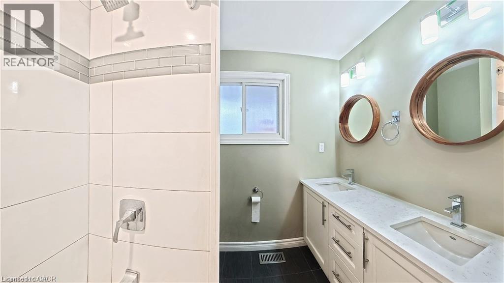 61 BOSWORTH Crescent Unit# Upper, Kitchener, Ontario, N2E1Y9 — Photo 16