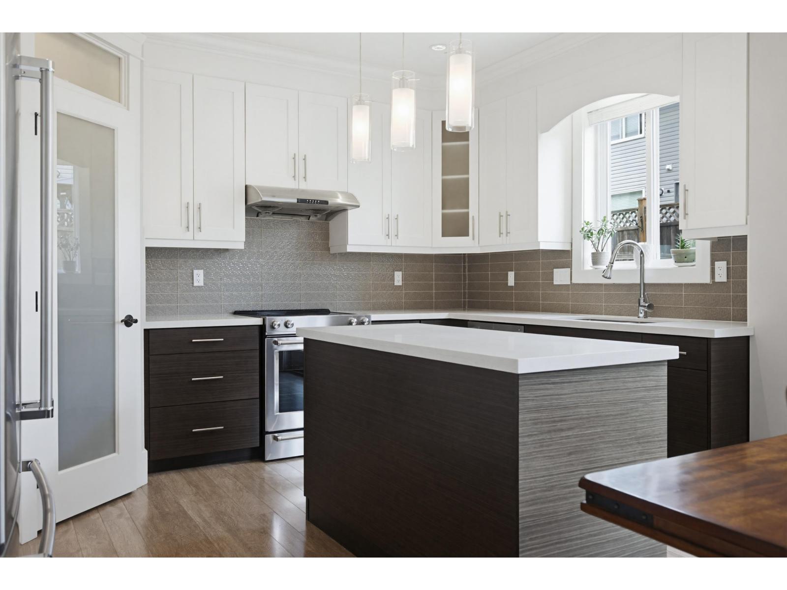 8090 209 STREET, Langley