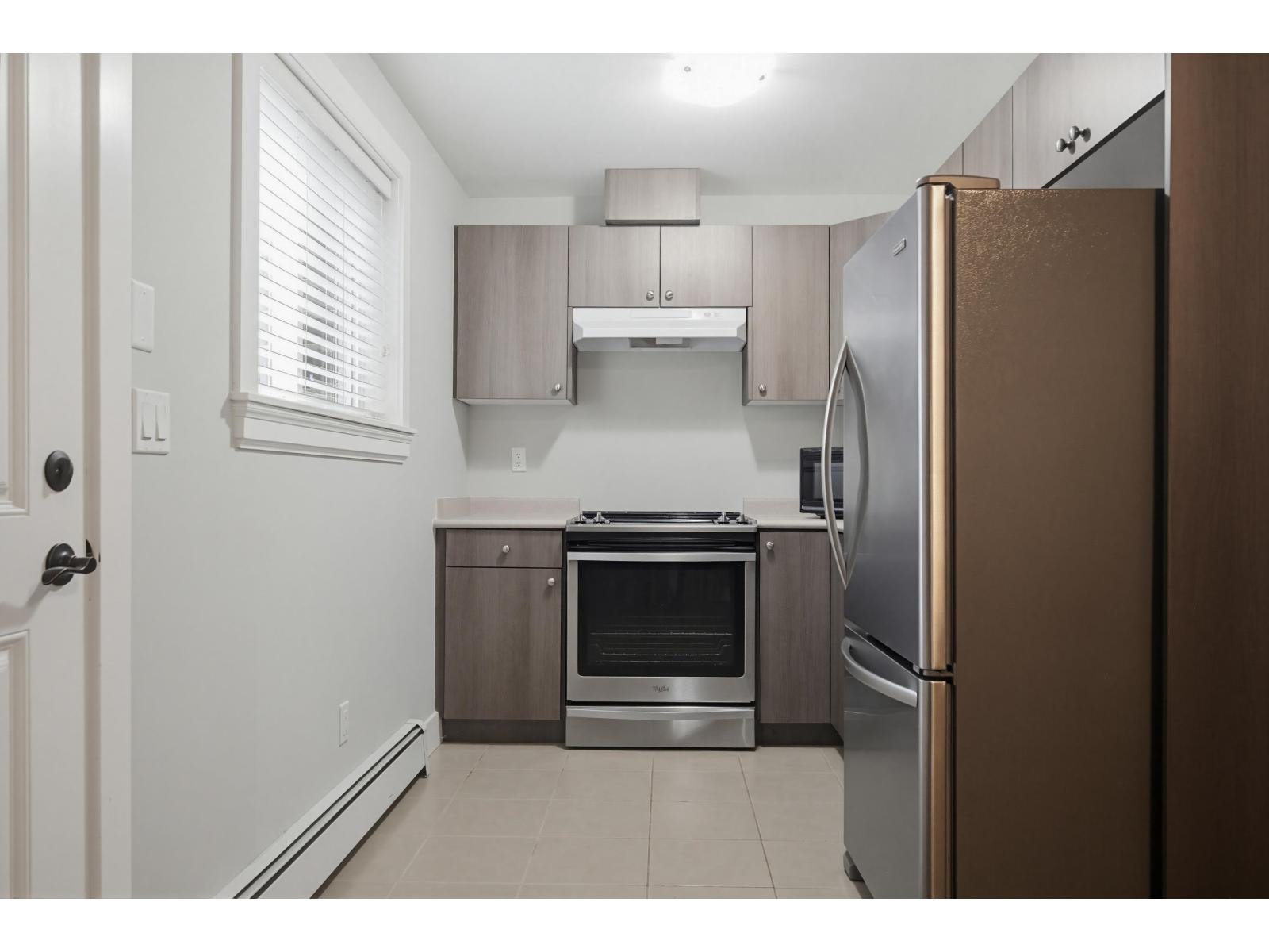 8090 209 STREET, Langley