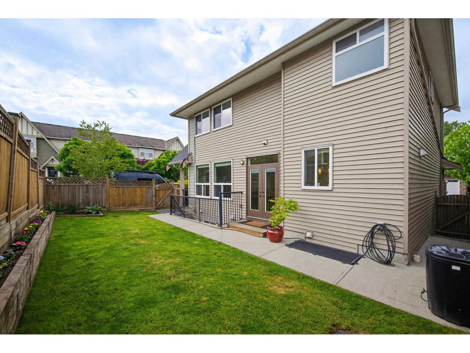 8090 209 STREET, Langley