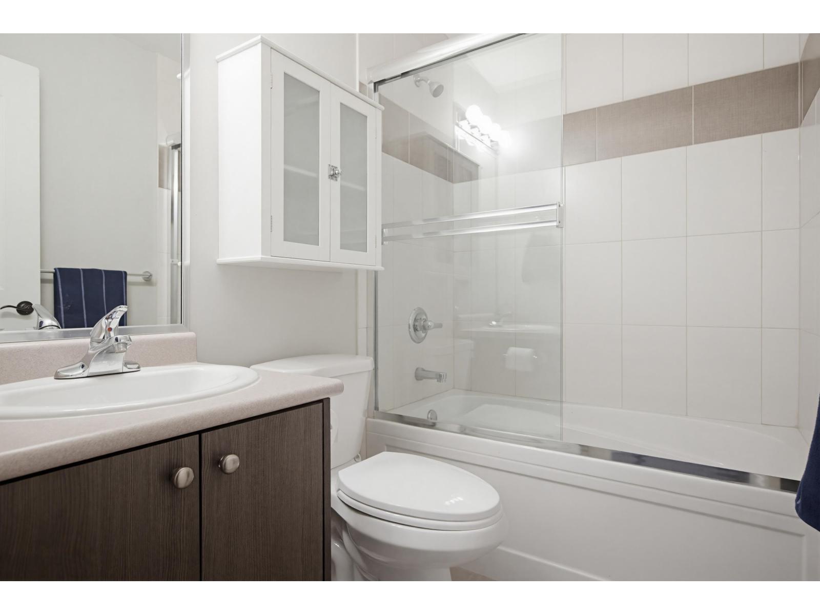 8090 209 STREET, Langley