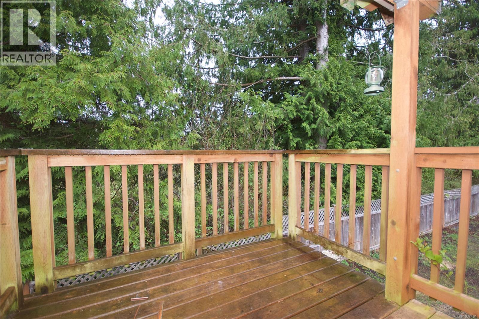 1221 Ganske Rd, Qualicum Beach