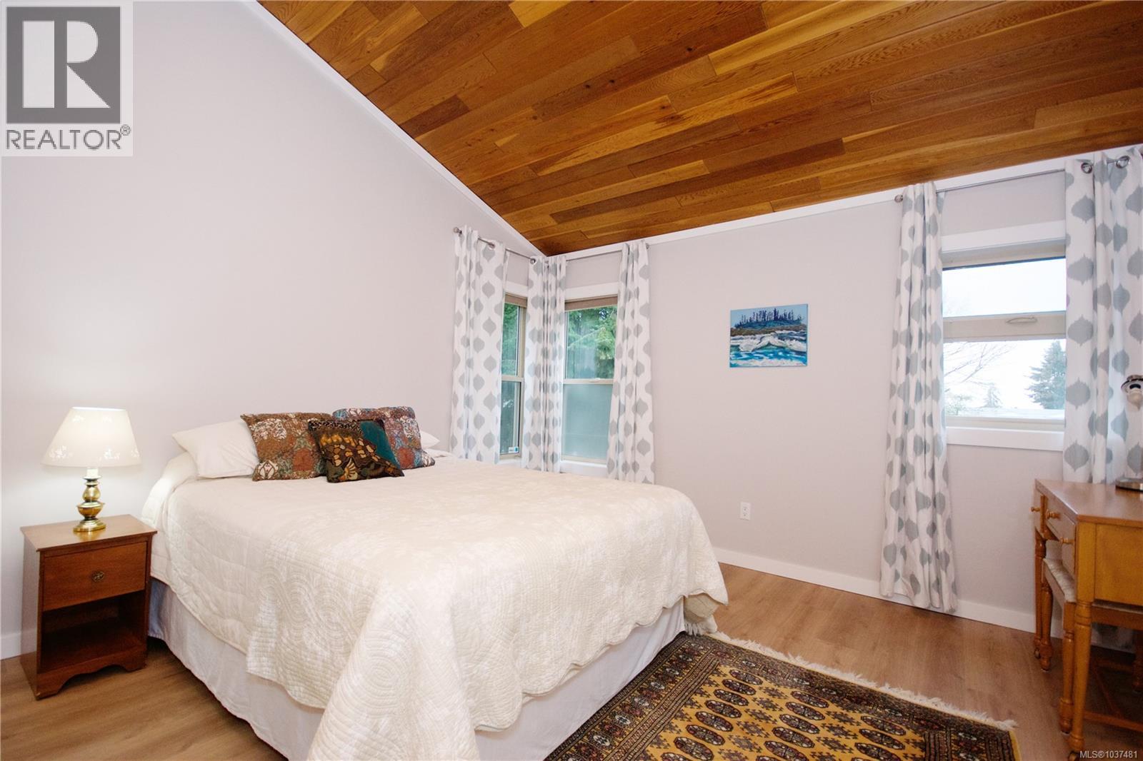 1221 Ganske Rd, Qualicum Beach