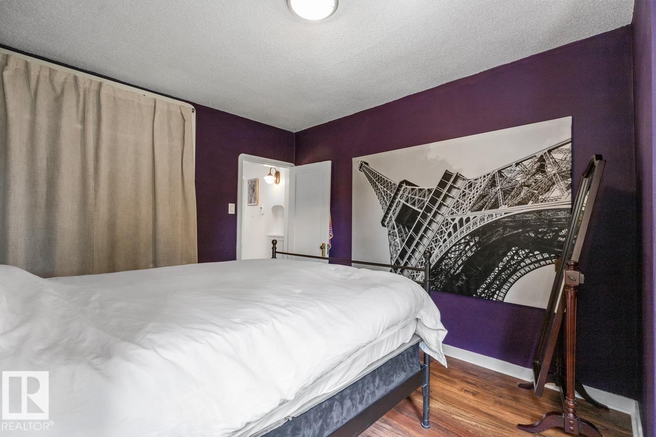 9908 87 AV NW - 11